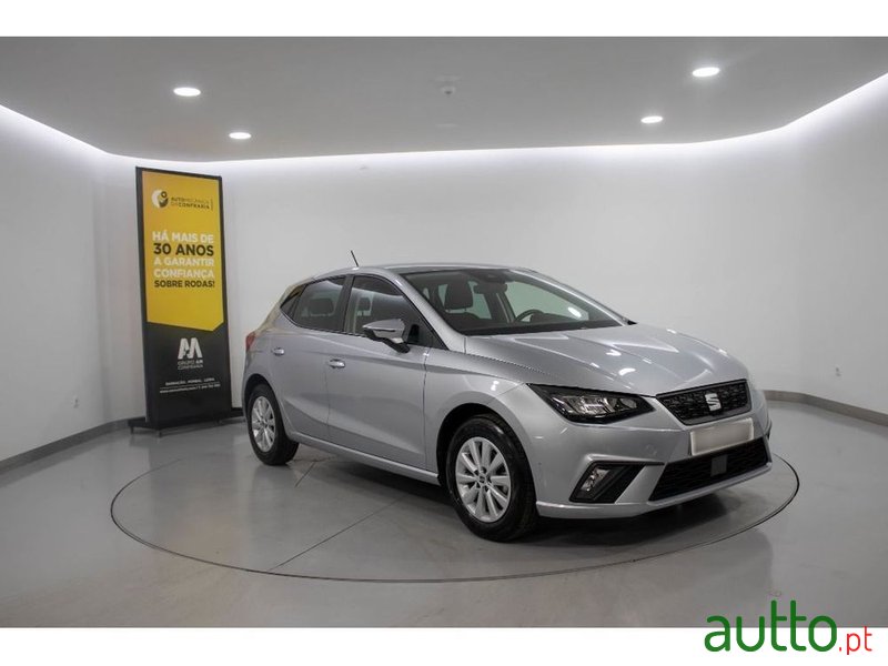 2023' SEAT Ibiza 1.0 Tsi Style photo #1