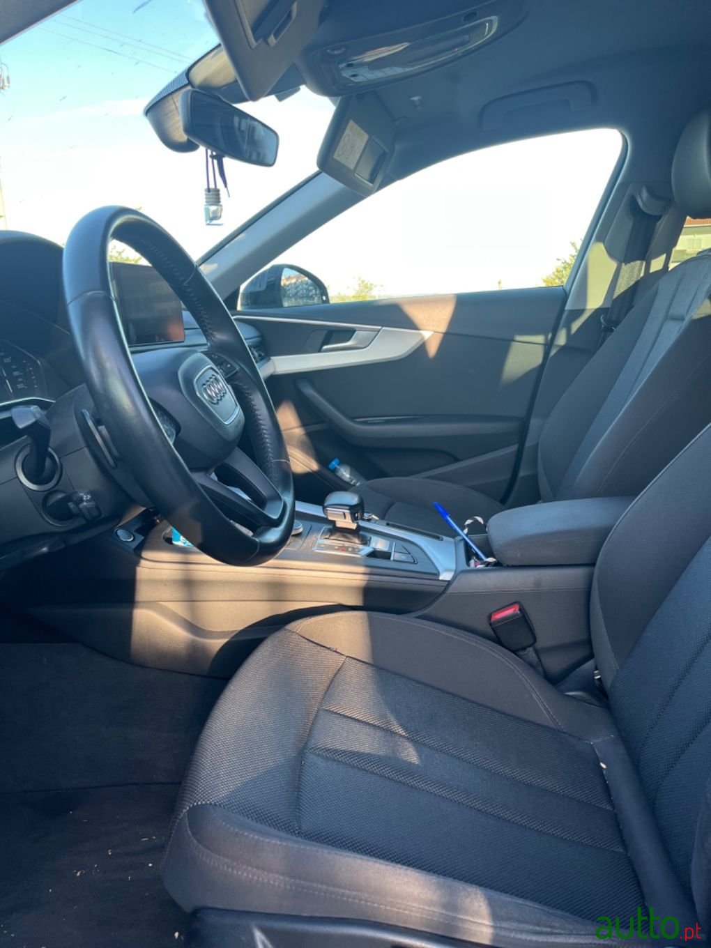 2018' Audi A4 Avant photo #5