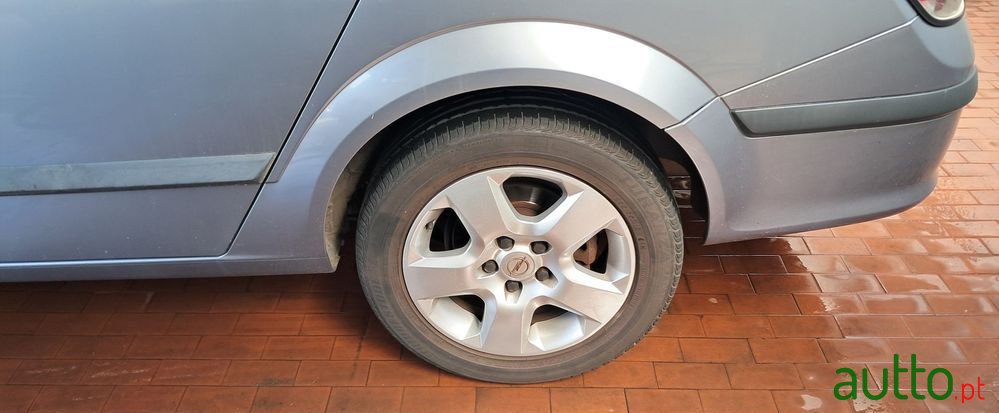 2006' Opel Astra 1.3 Cdti Enjoy photo #3