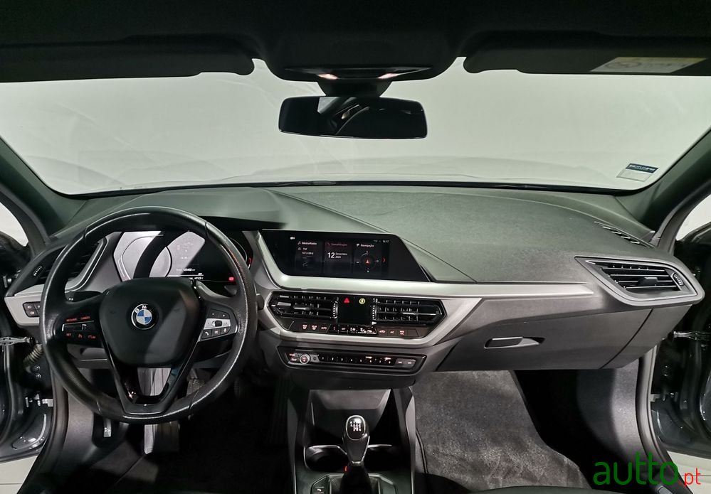 2019' BMW Série 1 D photo #2