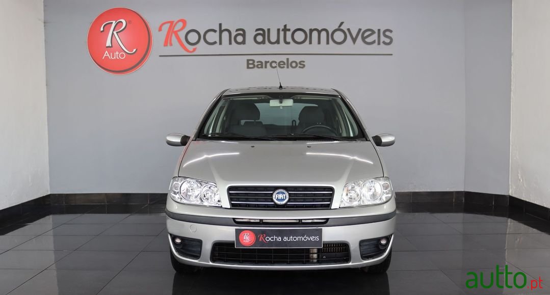 2004' Fiat Punto photo #2