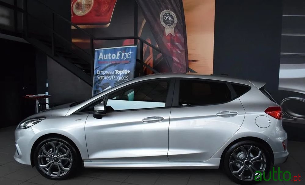 2021' Ford Fiesta 1.0 Ecoboost photo #2