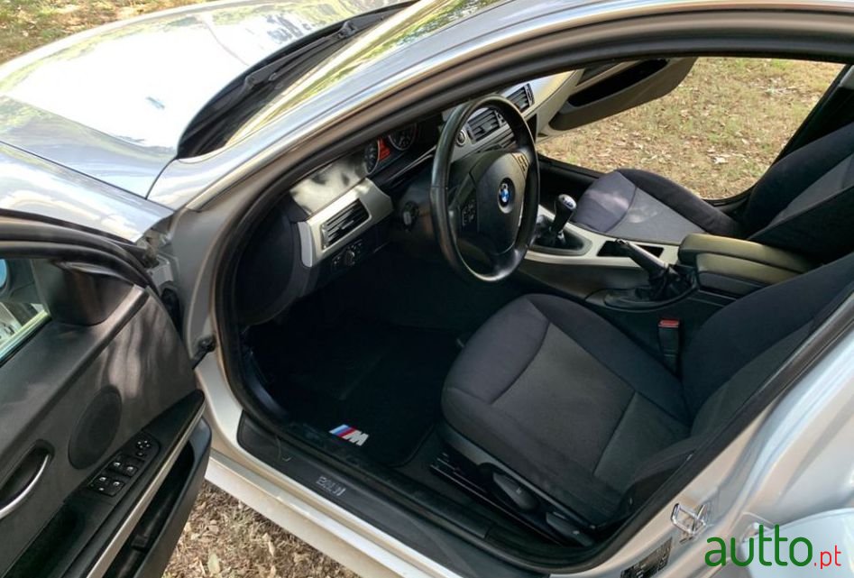 2007' BMW 320 photo #4