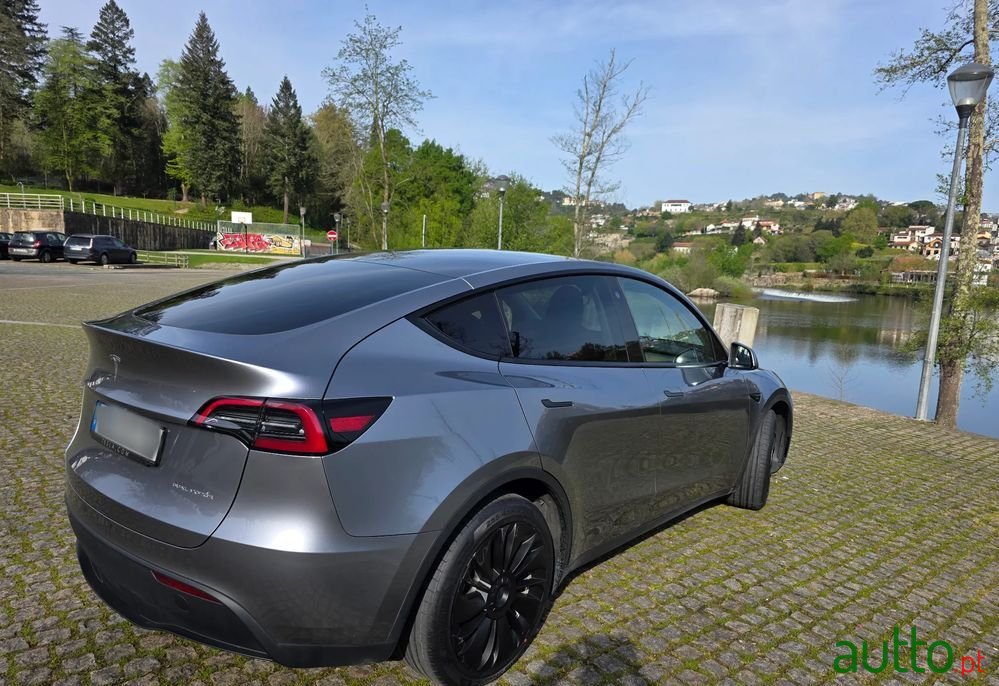 2023' Tesla Model Y photo #3