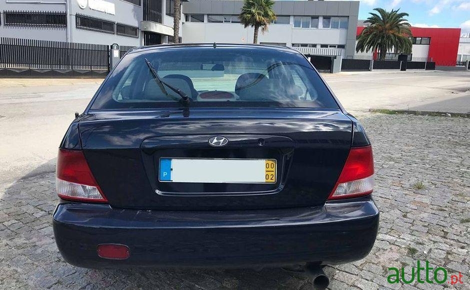 2000' Hyundai Accent Ii 1.3 86Cv photo #3