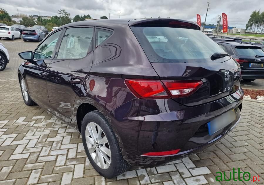 2019' SEAT Leon photo #3