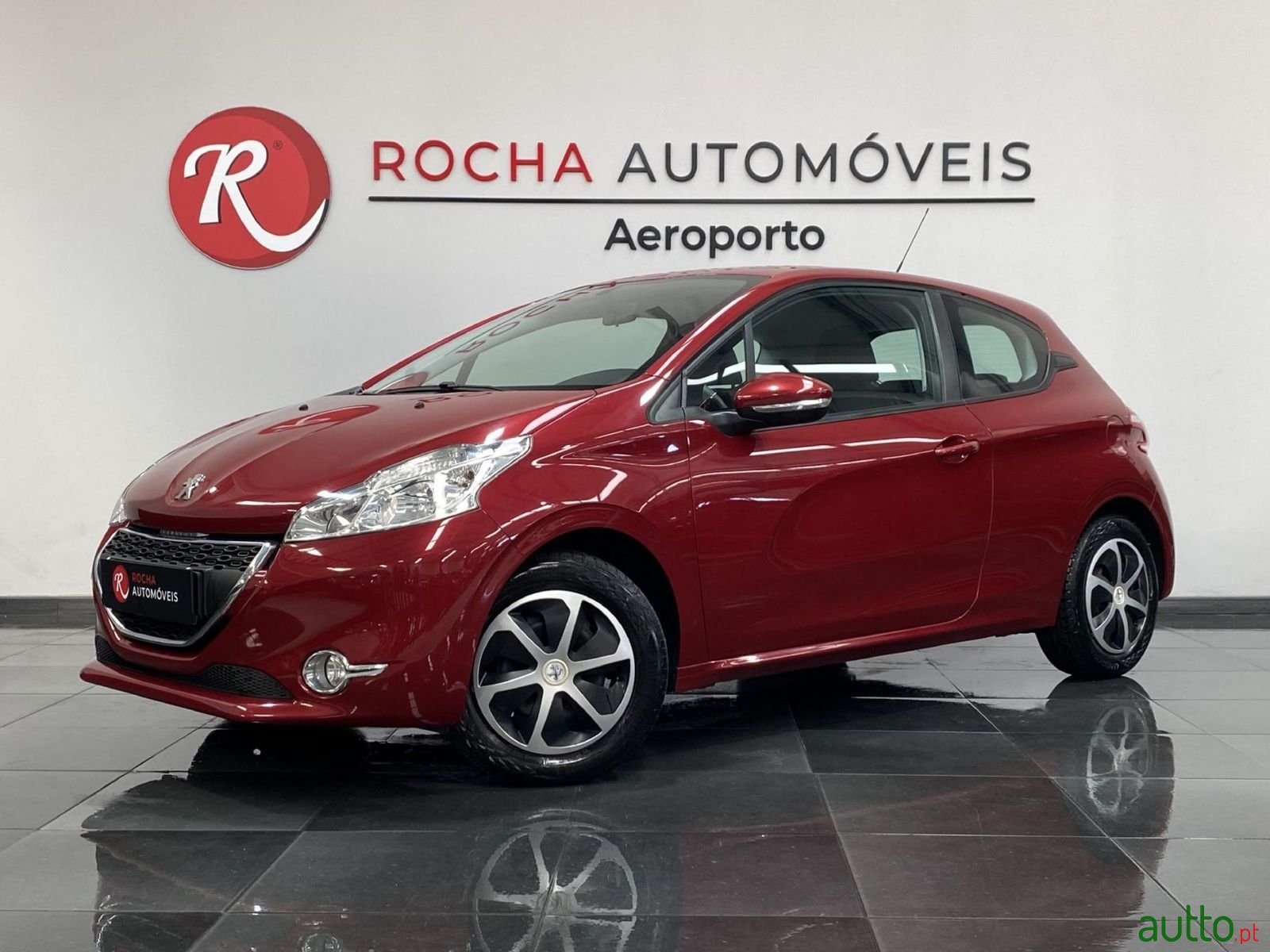 2013' Peugeot 208 photo #1