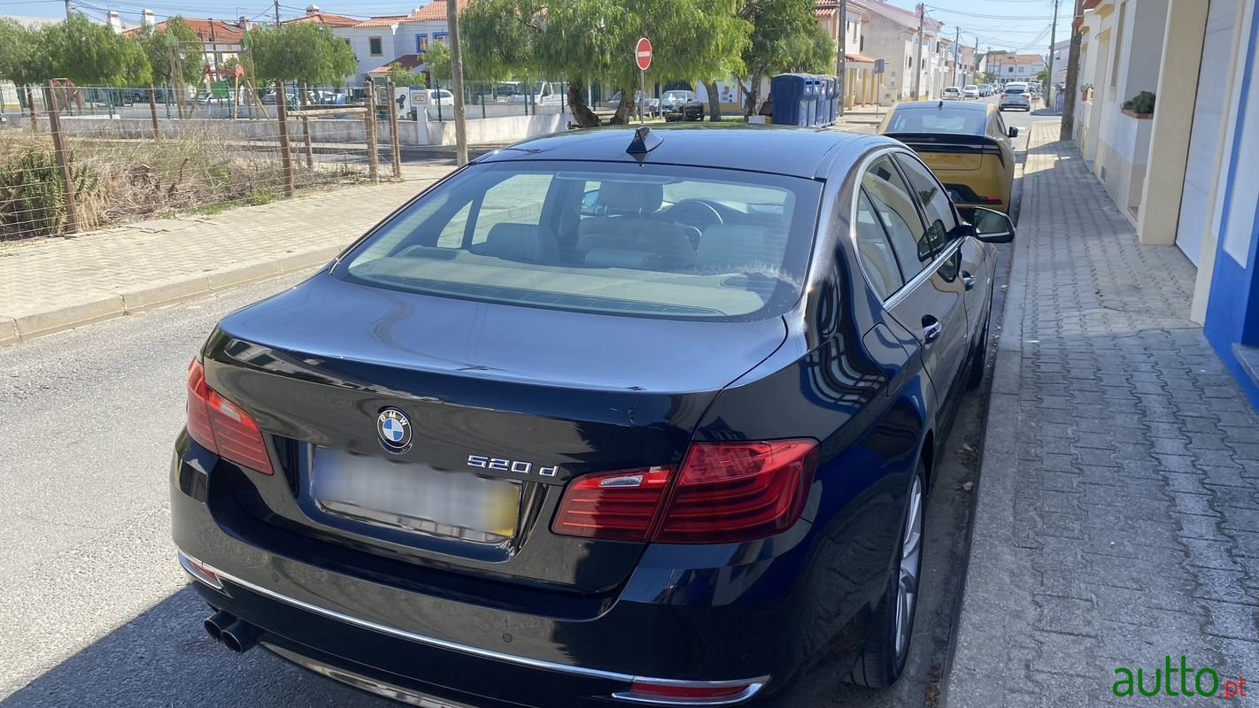 2015' BMW 520 photo #3