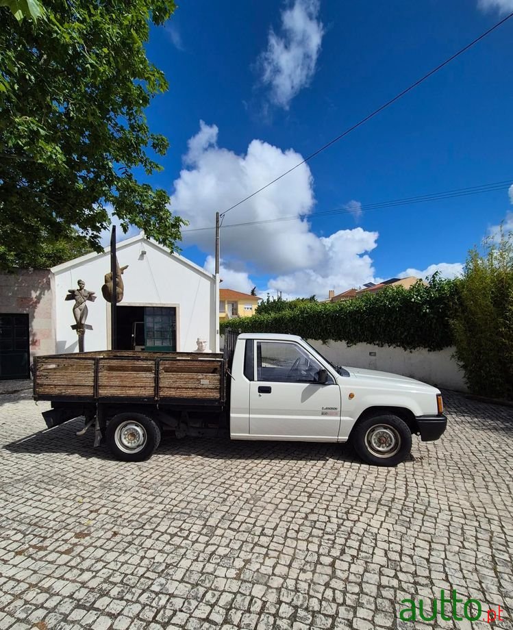 1995' Mitsubishi L200 2.5 D photo #3