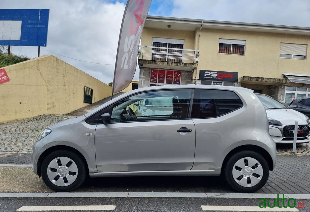 2015' Volkswagen Up! 1.0 Bluemotion Move photo #2