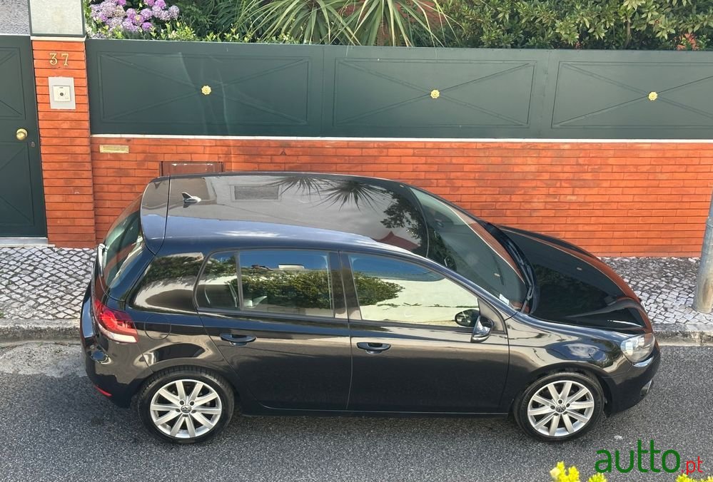 2010' Volkswagen Golf photo #3