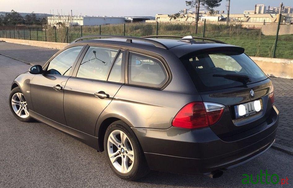 2008' BMW 320 D Touring photo #4