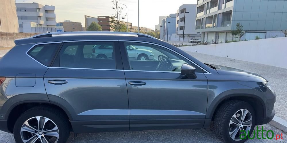 2018' SEAT Ateca 1.6 Tdi Style Dsg photo #2