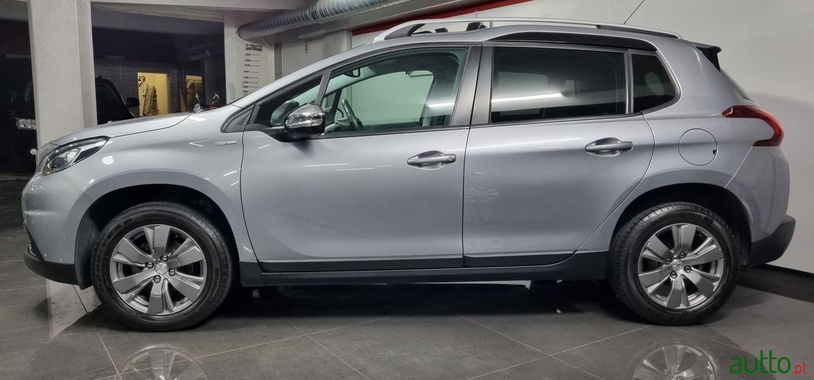 2018' Peugeot 2008 photo #2