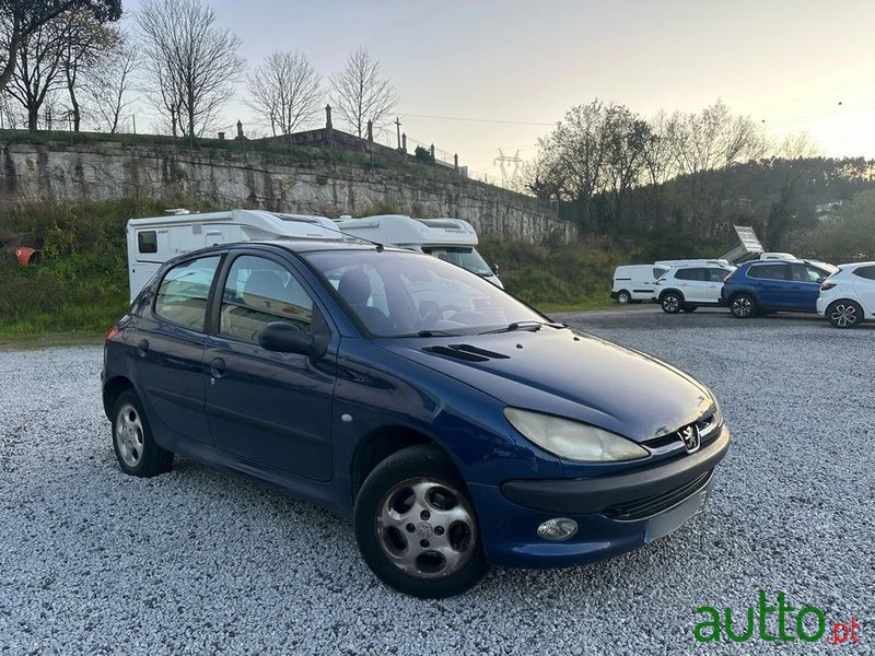 2002' Peugeot 206 photo #1