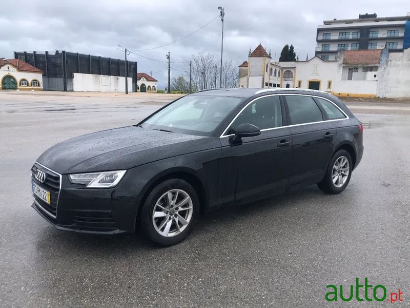 2016' Audi A4 Avant photo #1