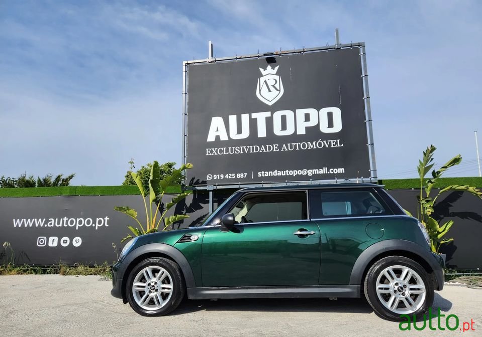 2011' MINI One D photo #4