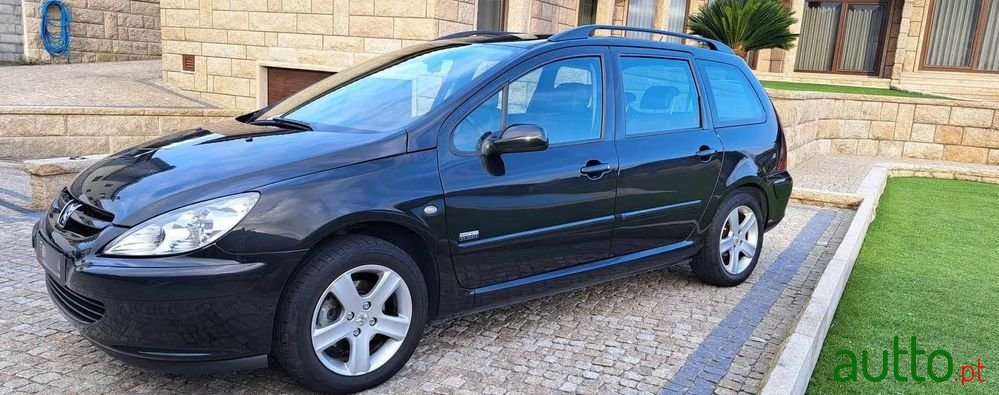 2005' Peugeot 307 Break photo #3