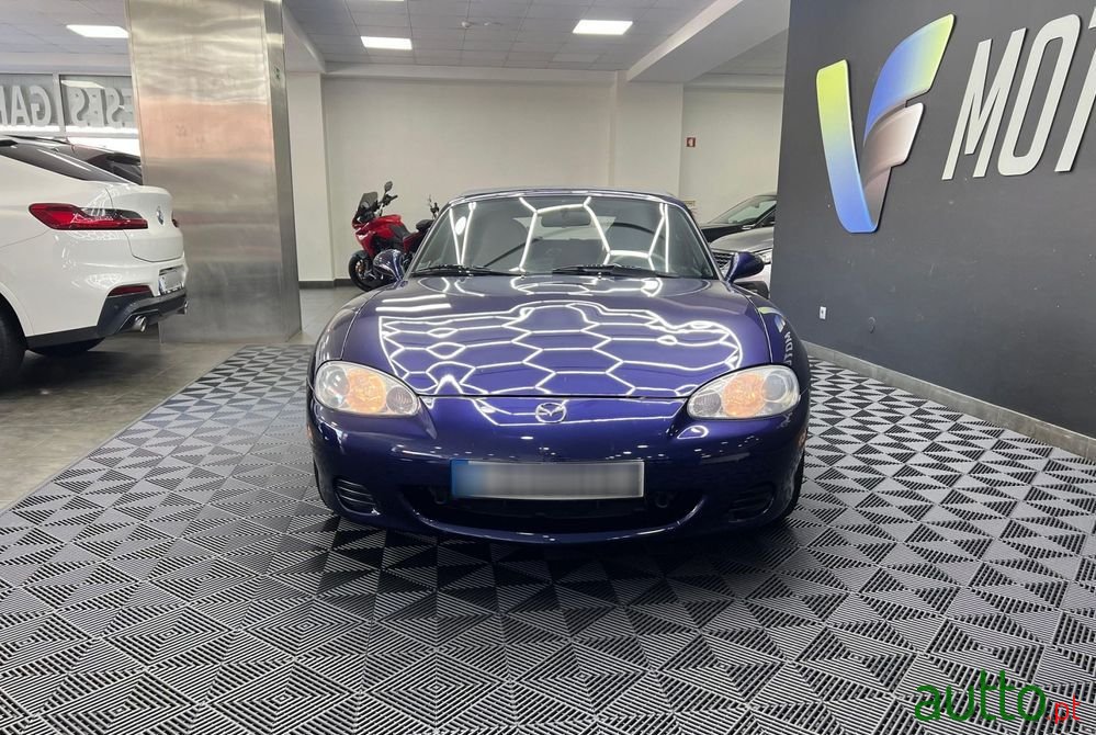 2004' Mazda MX-5 photo #3