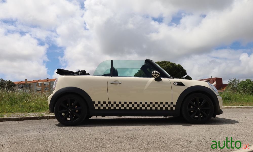 2011' MINI One D 3 Portas photo #2