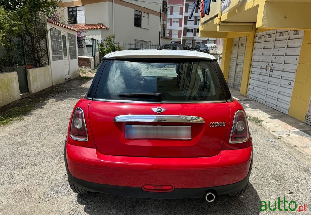 2007' MINI Cooper Standard photo #3