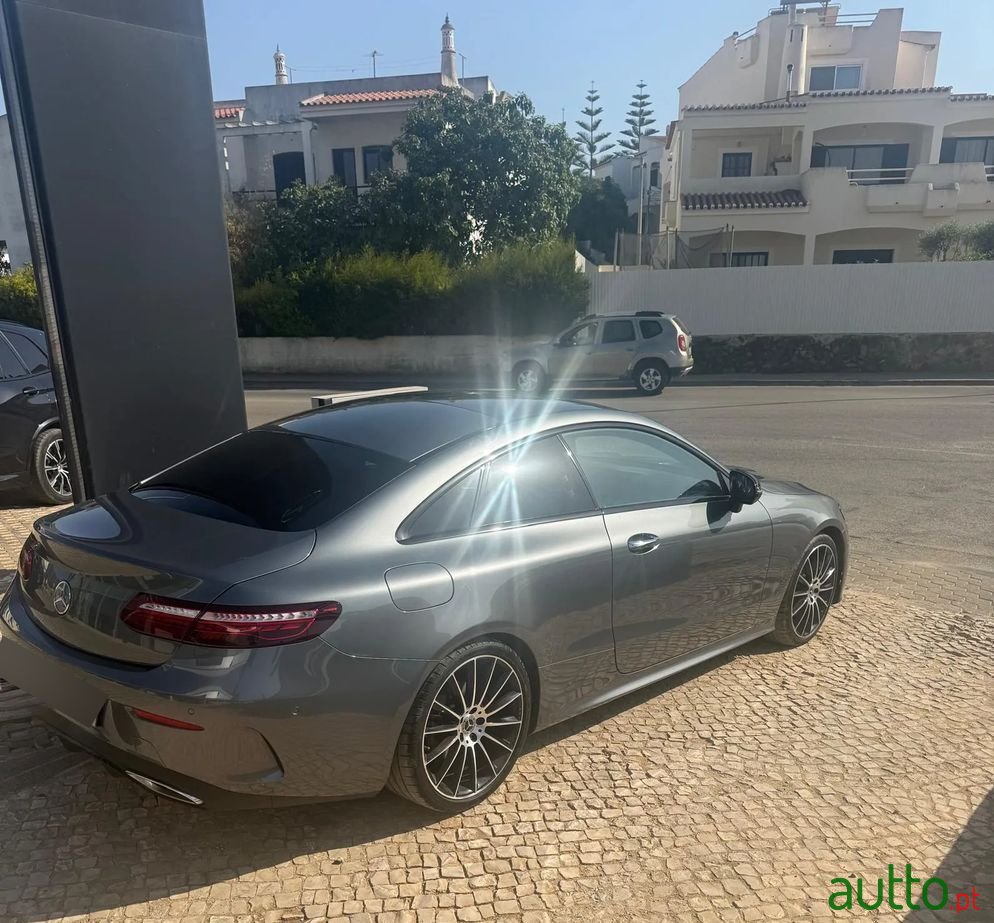 2022' Mercedes-Benz Classe E photo #6