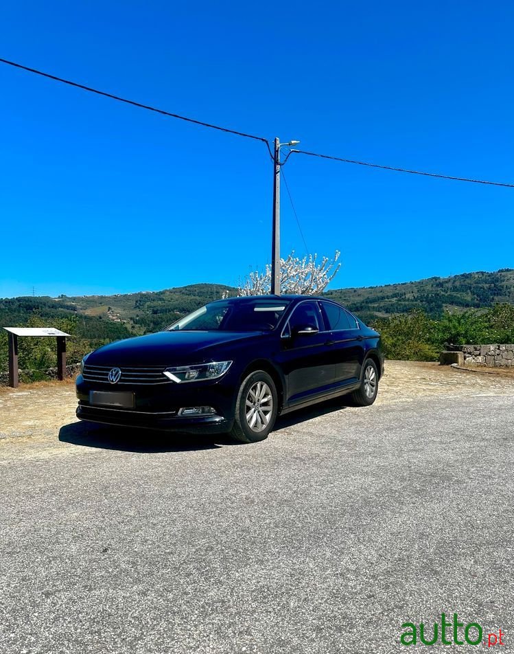 2016' Volkswagen Passat photo #1