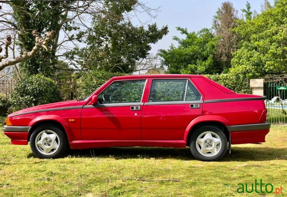 1991' Alfa Romeo 75 photo #4
