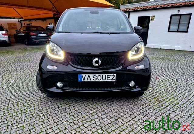 2015' Smart Fortwo photo #2