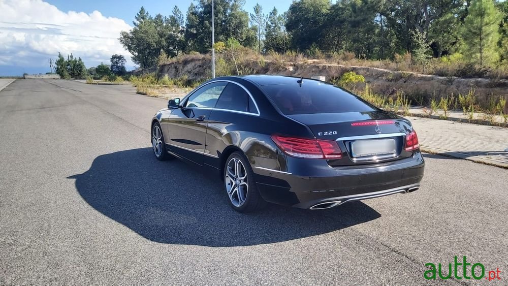 2014' Mercedes-Benz Classe E photo #3