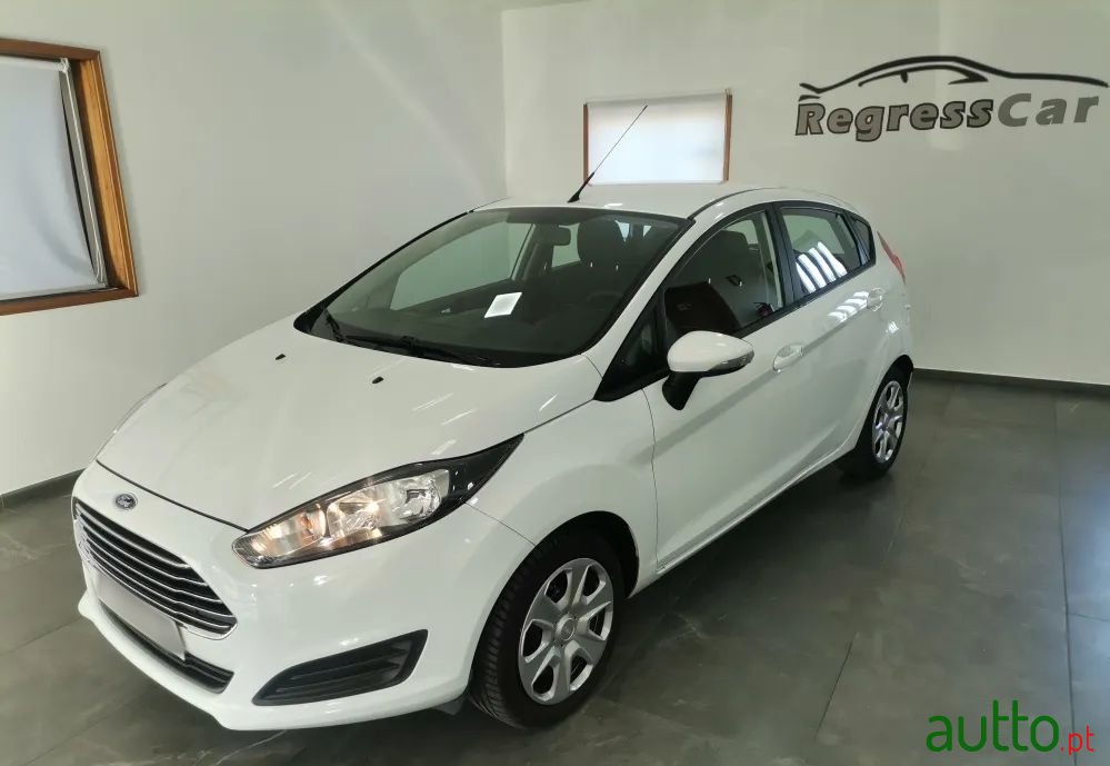 2013' Ford Fiesta 1.25 Trend photo #2