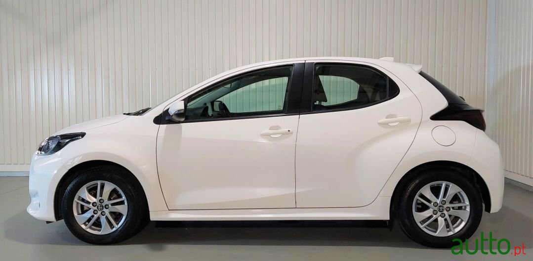 2021' Toyota Yaris photo #3