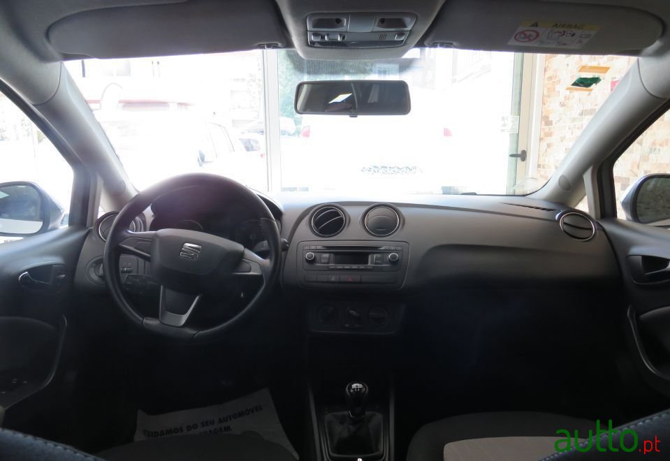 2014' SEAT Ibiza photo #5