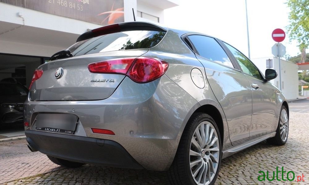 2018' Alfa Romeo Giulietta photo #5