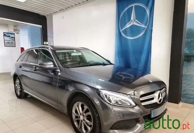 2016' Mercedes-Benz Classe C photo #1