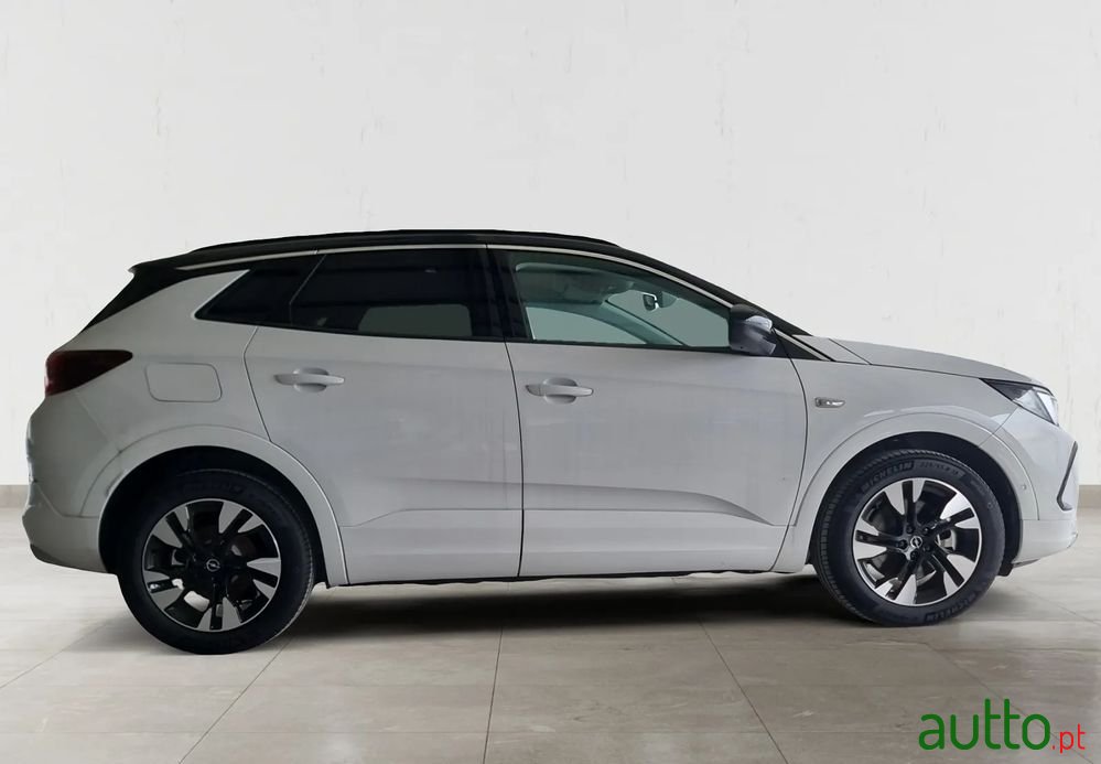2024' Opel Grandland 1.6 T Phev Elegance photo #5