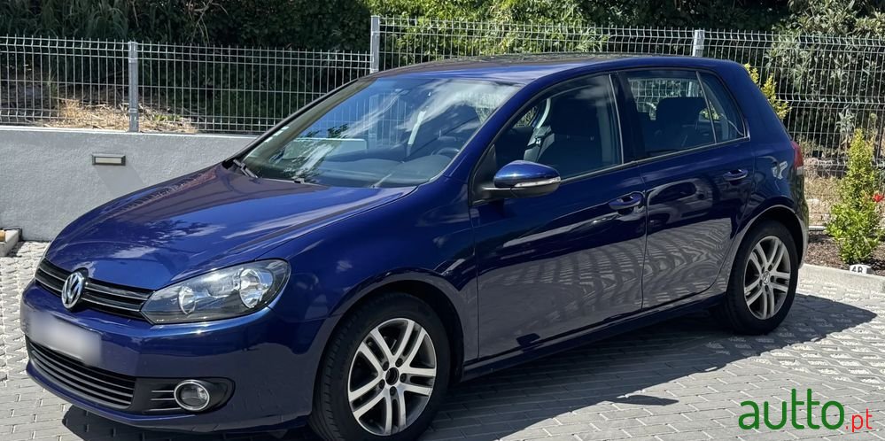 2010' Volkswagen Golf 1.6 Tdi Confortline photo #3