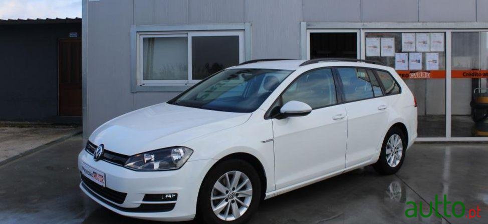 2014' Volkswagen Golf Variant photo #2