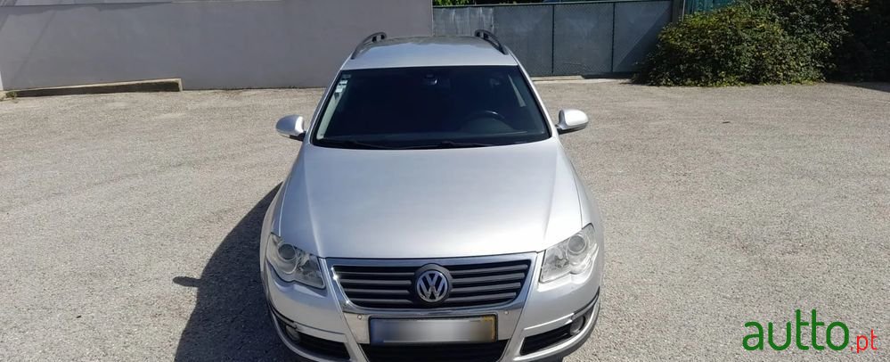 2009' Volkswagen Passat Variant photo #6
