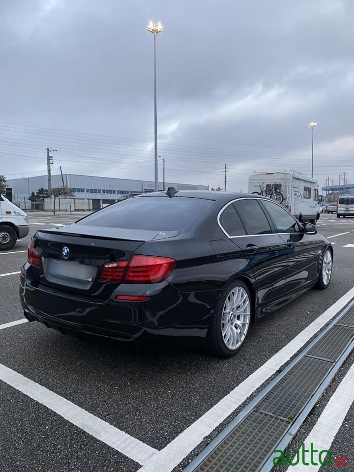 2010' BMW 520 photo #7