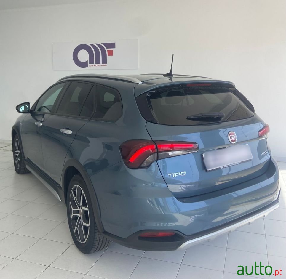 2022' Fiat Tipo Station Wagon Cross photo #4