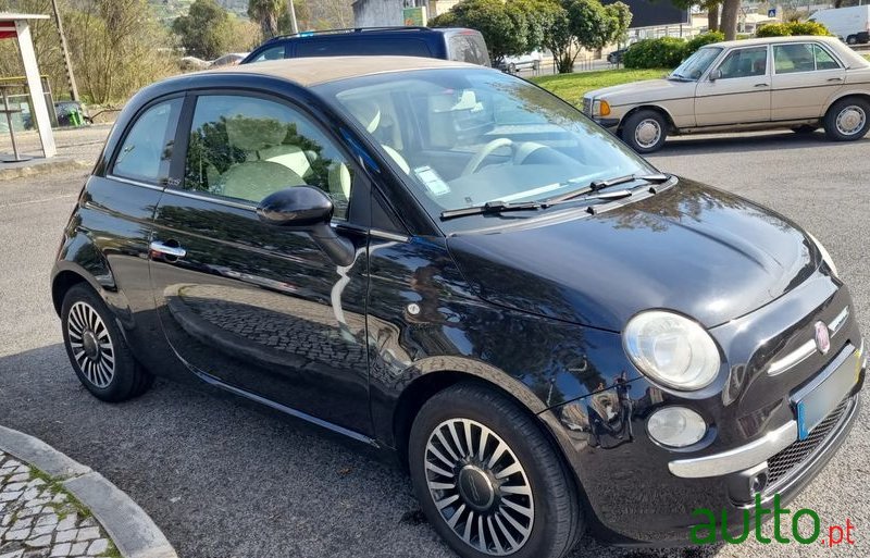 2011' Fiat 500C photo #1