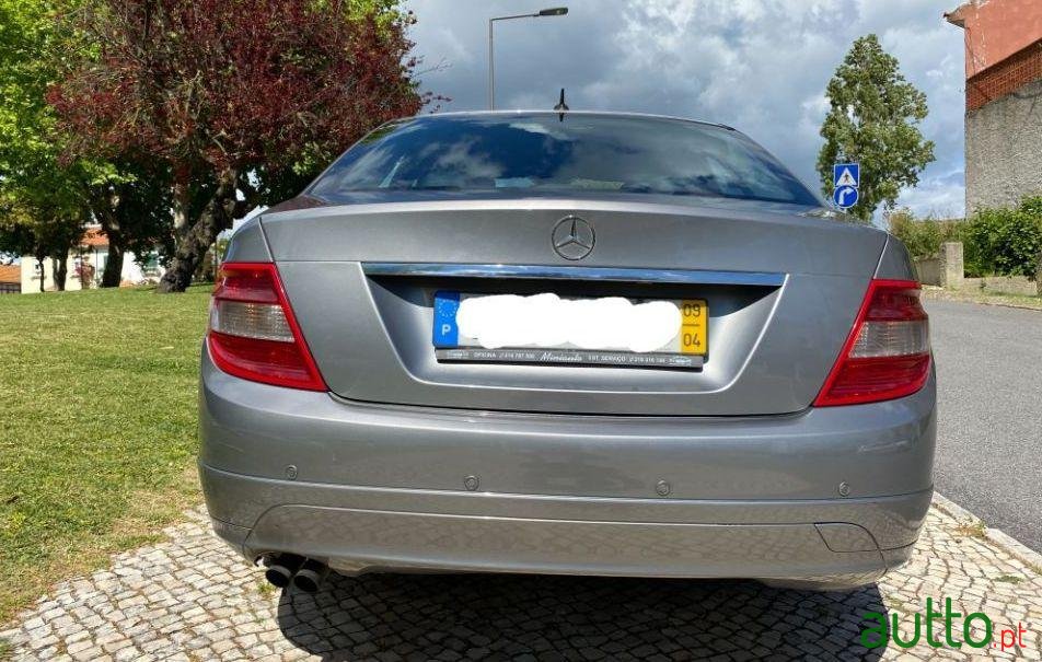 2009' Mercedes-Benz C-200 photo #3