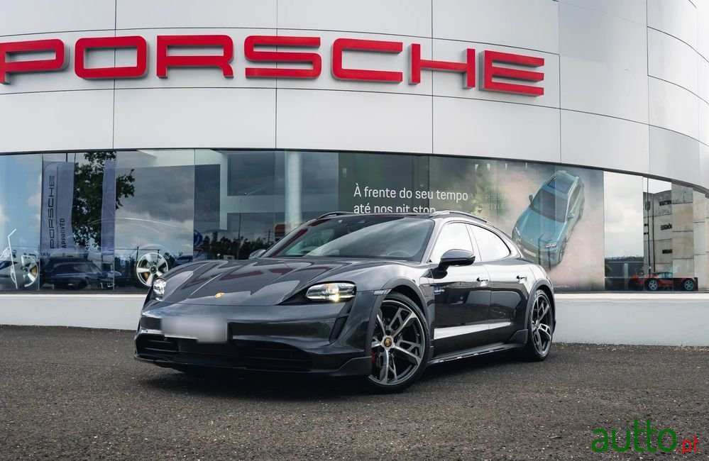 2022' Porsche Taycan 4S Cross Turismo photo #1