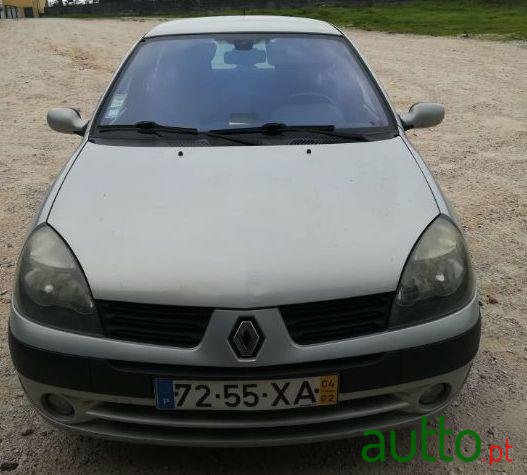 2004' Renault Clio photo #2