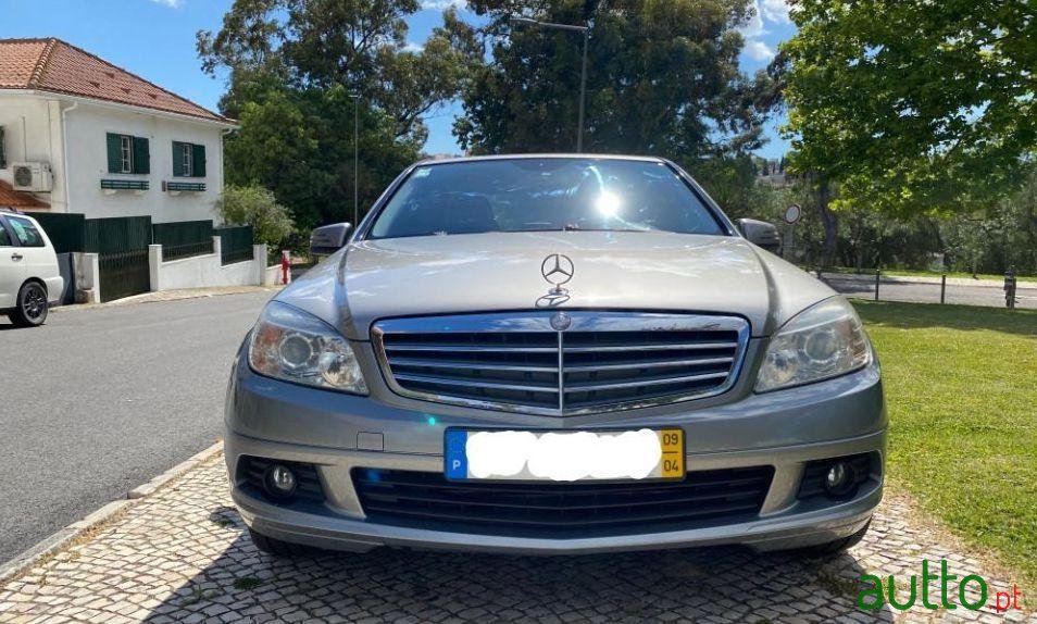 2009' Mercedes-Benz C-200 photo #1