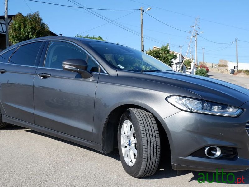 2017' Ford Mondeo photo #2