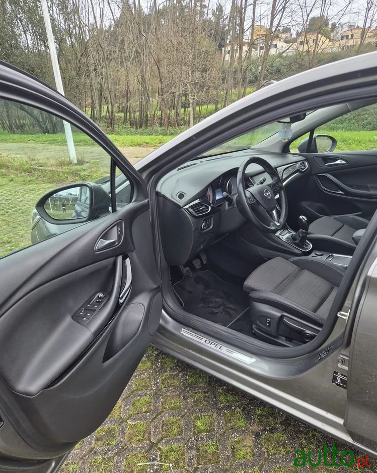 2019' Opel Astra 1.0 Dynamic S/S photo #6