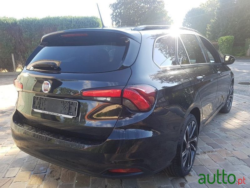 2019' Fiat Tipo Station Wagon photo #3