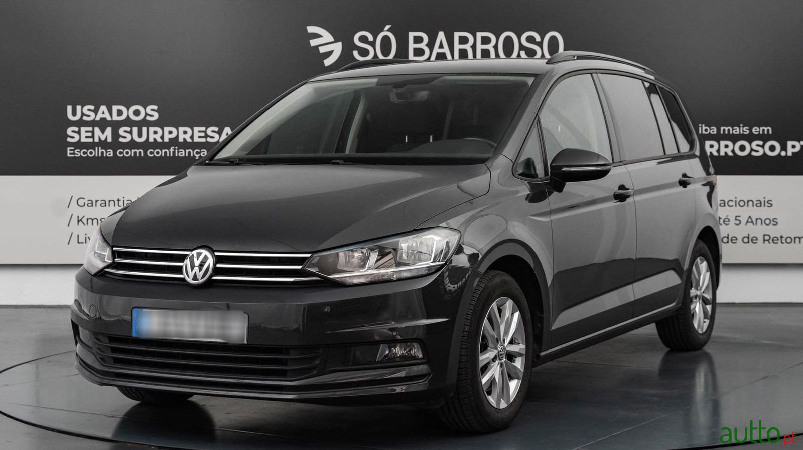 2018' Volkswagen Touran photo #1